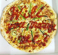Pizza vs Burger - Sydneys Hotel