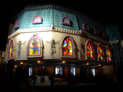 Dracula's Cabaret - Sydneys Hotel 1