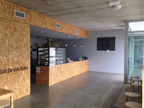 Eat Drink Raw - Sydneys Hotel 0