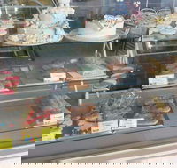 Sunbeam Cakes - Sydneys Hotel