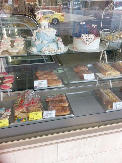 Sunbeam Cakes - Sydneys Hotel 0