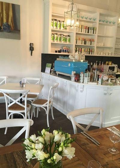 Luscious Organic Cafe & Shop - Sydneys Hotel 9