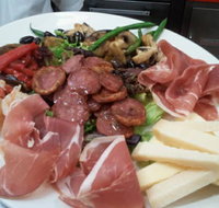 Da Pino's - Sydneys Hotel