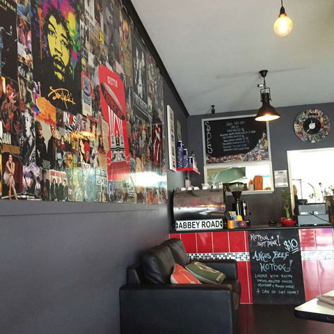 Off The Track Gourmet Café - Sydneys Hotel 0