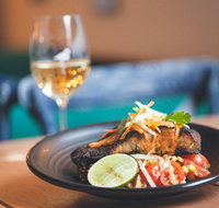 Low  Lofty's - Sydneys Hotel