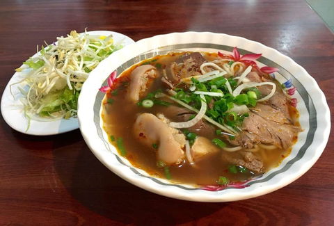 Dong Ba - Cabramatta - Sydneys Hotel 0