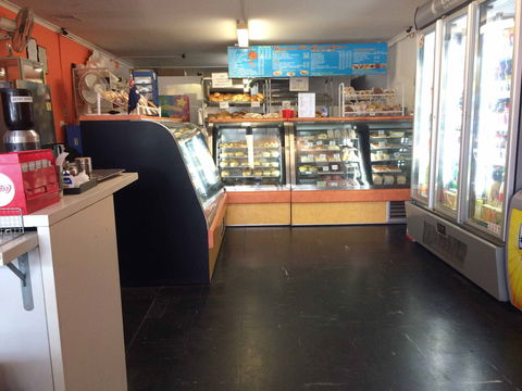 Corinda Hot Bread - Sydneys Hotel 0