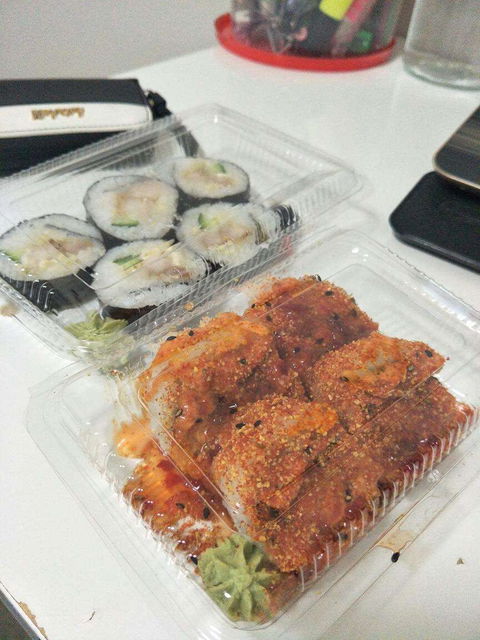 Au Sushi World - Sydneys Hotel 0