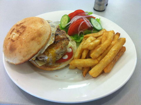Francesco's Cafe & Bar - Sydneys Hotel 0