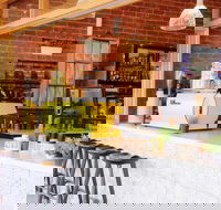 Le Roi Cafe - Sydneys Hotel