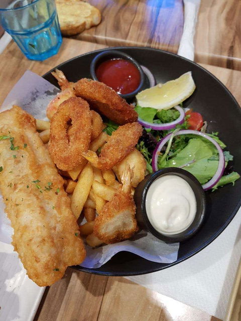 Cafe Cherry Beans - Preston - Sydneys Hotel 0