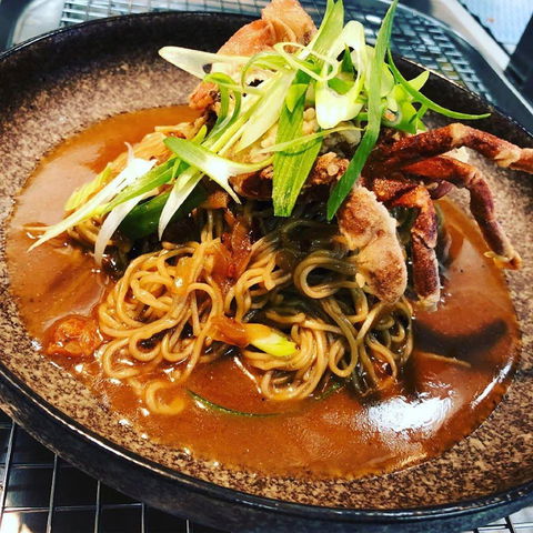 Chow's Table - Sydneys Hotel 0