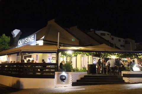 Quysine - Sydneys Hotel 0