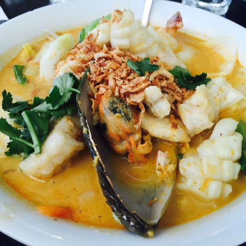 Absolute Thai - Tuggerah - Sydneys Hotel 0