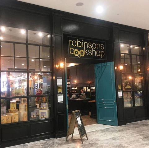 Robinsons Bookshop Cafe - Sydneys Hotel 0