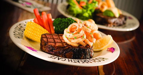 Hog's Australia's Steakhouse - Redcliffe - Sydneys Hotel 0