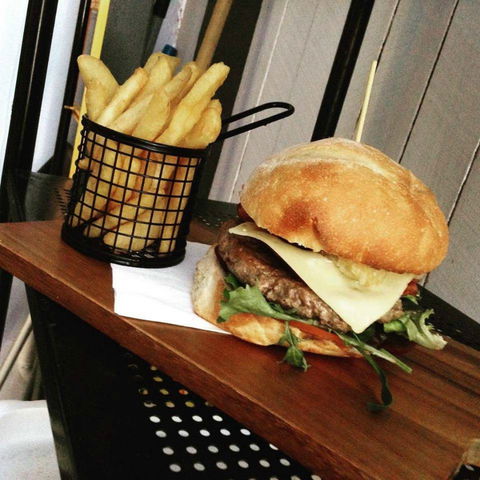 Rocco's Cafe - Sydneys Hotel 0