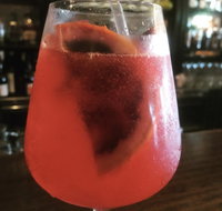 Enzo  Sons - Sydneys Hotel
