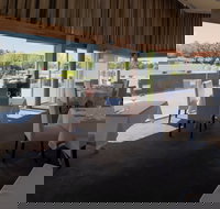 Water's Edge - Sydneys Hotel