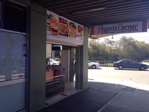Regents Corner - Sydneys Hotel 0