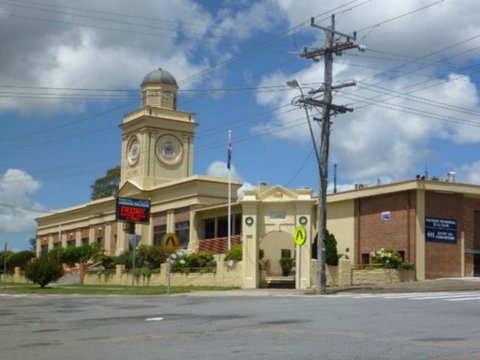 Dungog Memorial RSL Club - Sydneys Hotel 0