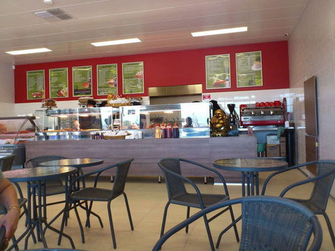 Hendies Kitchen - Sydneys Hotel 0