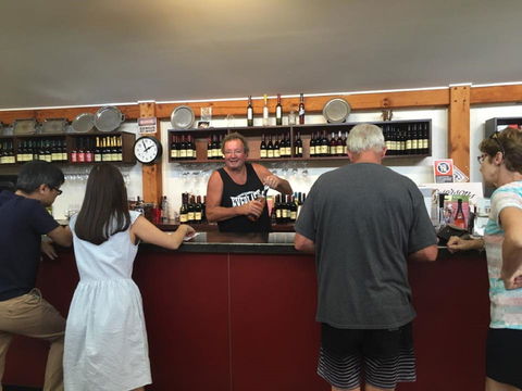 Petersons Wines On Broke Road - Sydneys Hotel 2