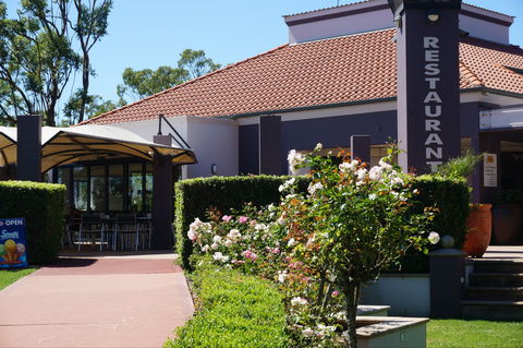 Picnic Point Cafe And Restaurant - Sydneys Hotel 1