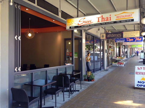 Sun Thai - Sydneys Hotel 0