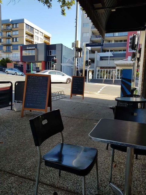 Corner Cafe 26 - Sydneys Hotel 0