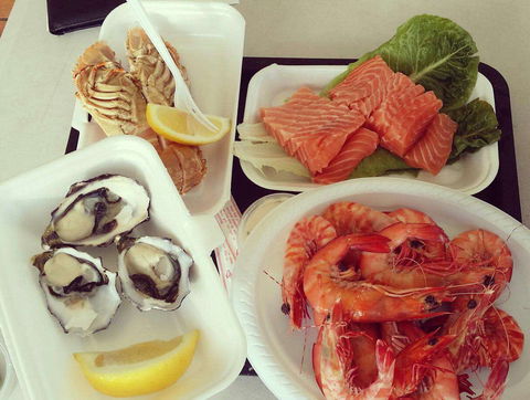 Fisheries On The Spit - Sydneys Hotel 0