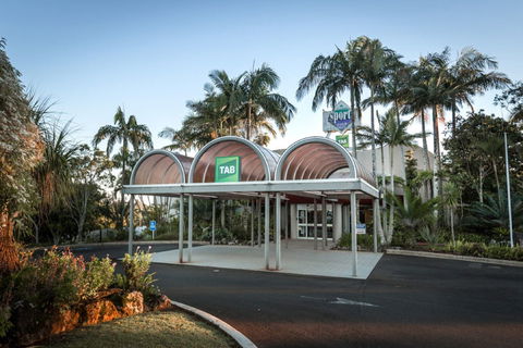 Sports Club Bistro - Lismore Workers Sports Club - Sydneys Hotel 0
