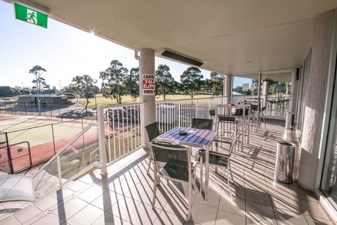 Sports Club Bistro - Lismore Workers Sports Club - Sydneys Hotel 2