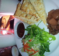 Bistro on Cinders - Sydneys Hotel