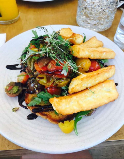 Little H Cafe - Sydneys Hotel 0