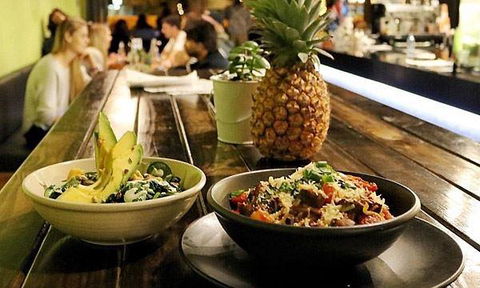 Coco Mojo Bar & Grill - Sydneys Hotel 9