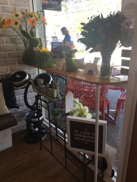 Forget Me Not Cafe - Sydneys Hotel 5