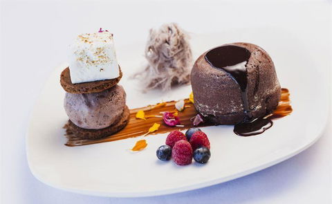 L' Aqua Restaurant - Sydneys Hotel 5