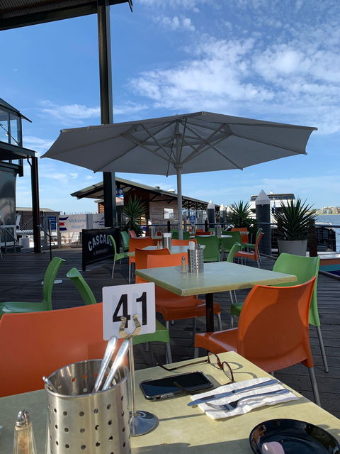 Riverside Cafe - Sydneys Hotel 3
