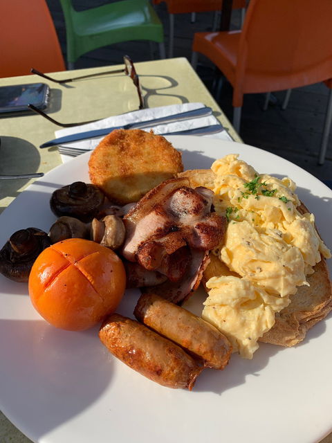 Riverside Cafe - Sydneys Hotel 6