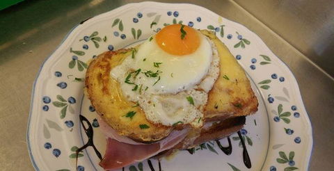 Epicure Francaise - Sydneys Hotel 5