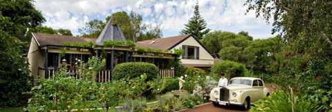 Ruby's Cafe - Sydneys Hotel 13