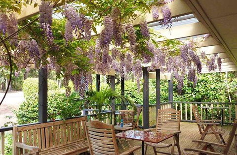 Ruby's Cafe - Sydneys Hotel 18