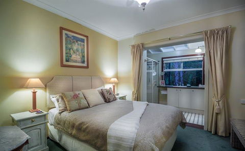 Ruby's Cafe - Sydneys Hotel 20
