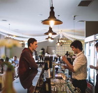 Sneaky's Restaurant - Sydneys Hotel