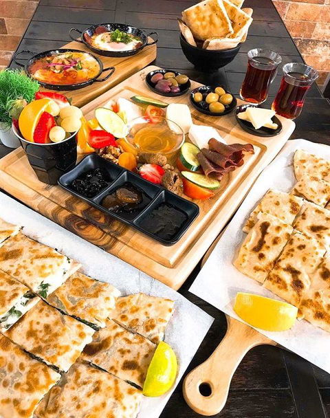 Anatolia Clemton Park - Sydneys Hotel 0