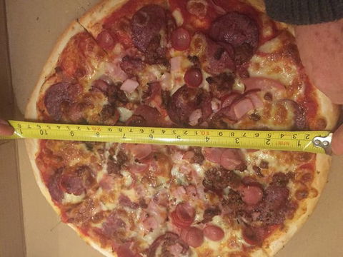 Elvis Pizza - Sydneys Hotel 0
