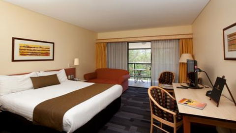 Alice Springs Resort–Mercure - Sydneys Hotel 0