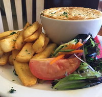 DJs Bistro - Sydneys Hotel