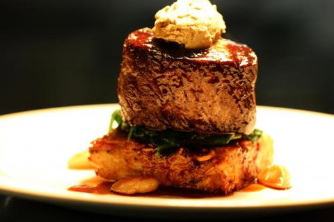 Millers Beach Bar & Grill - Sydneys Hotel 0